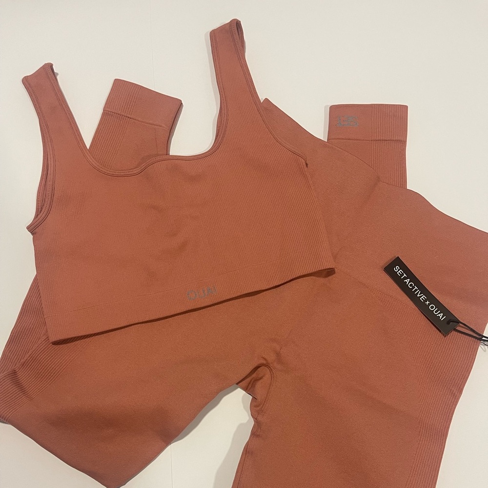 New Set Active x Oahu workout set.